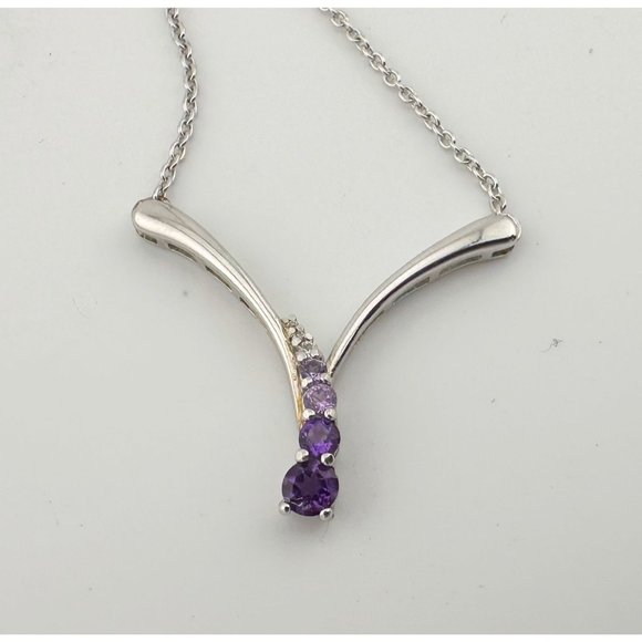 Beautiful African Amethysts graduating in size and color from pink to purples - - Picture 6 of 10